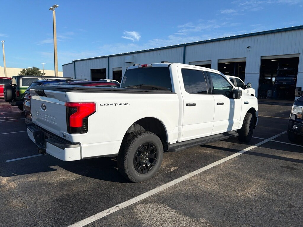 Used 2025 Ford F-150 Lightning XLT Truck SuperCrew Cab