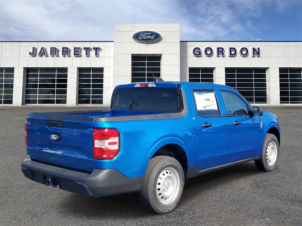 New 2025 Ford Maverick XL TRUCK