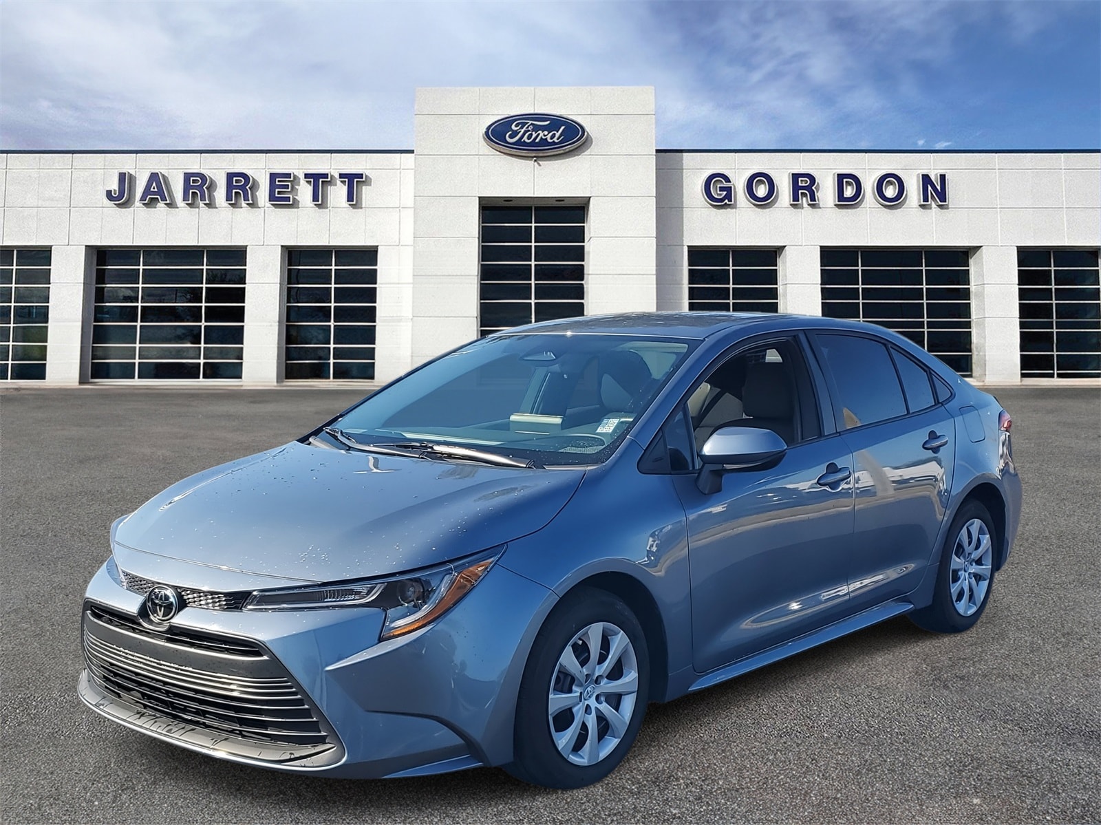 Used 2024 Toyota Corolla LE with VIN 5YFB4MDE4RP210503 for sale in Davenport, FL