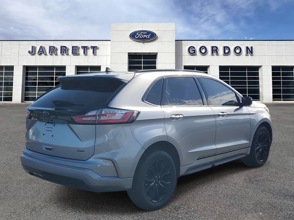 Certified 2022 Ford Edge SE SUV