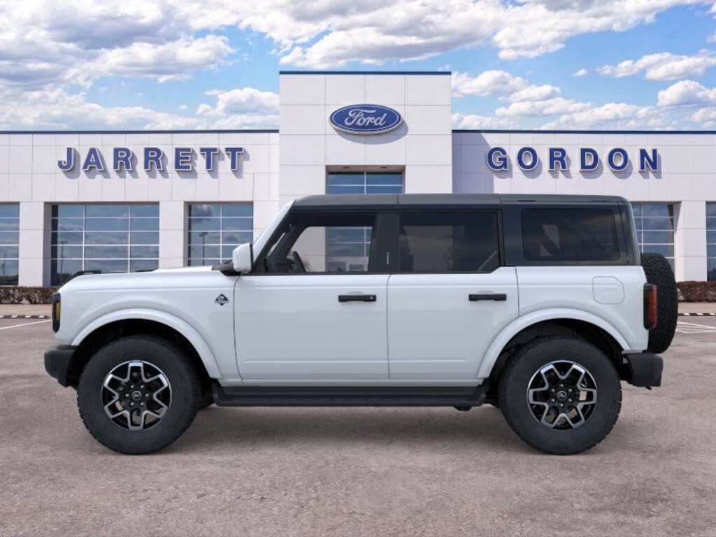 New 2026 Ford Bronco Outer Banks SUV
