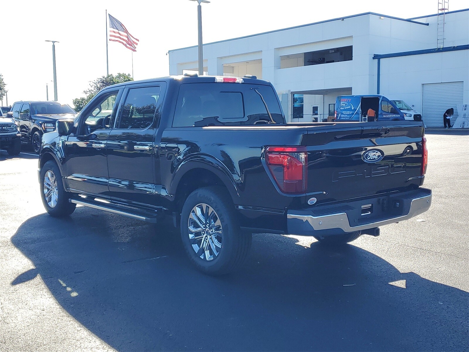 2025 Ford F-150 XLT photo 3