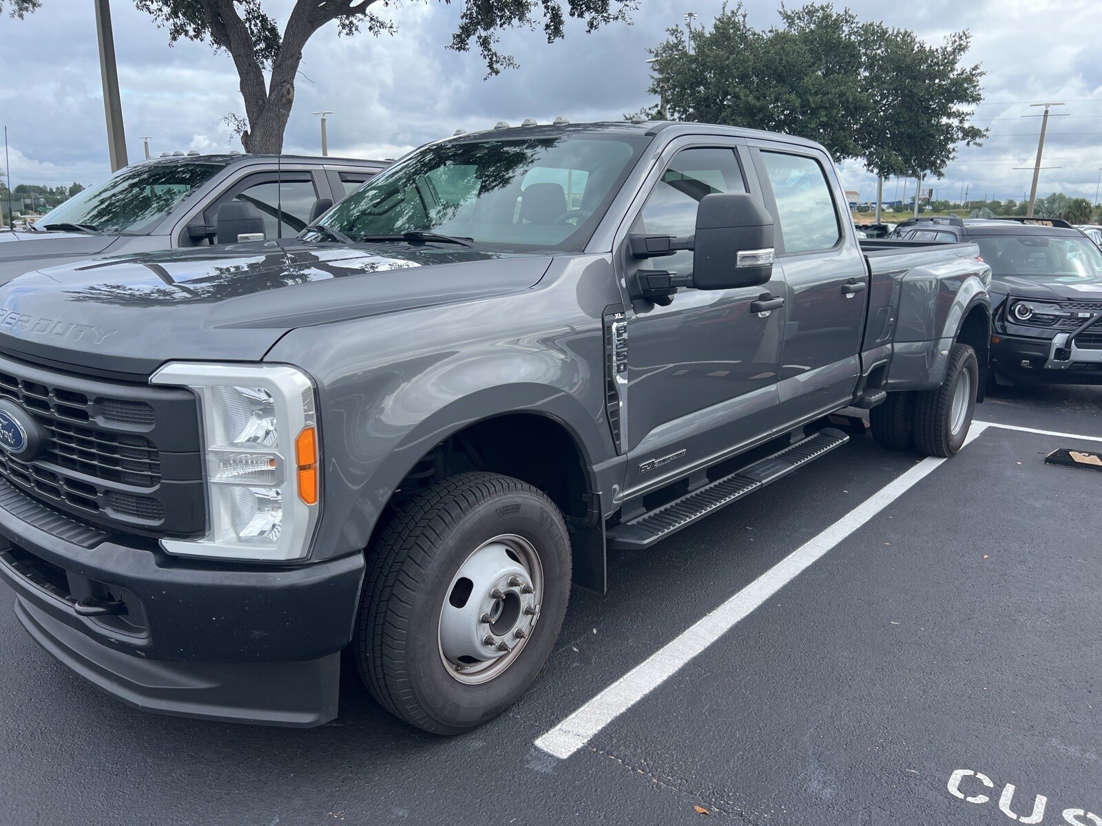 2023 Ford F-350 XL photo 3