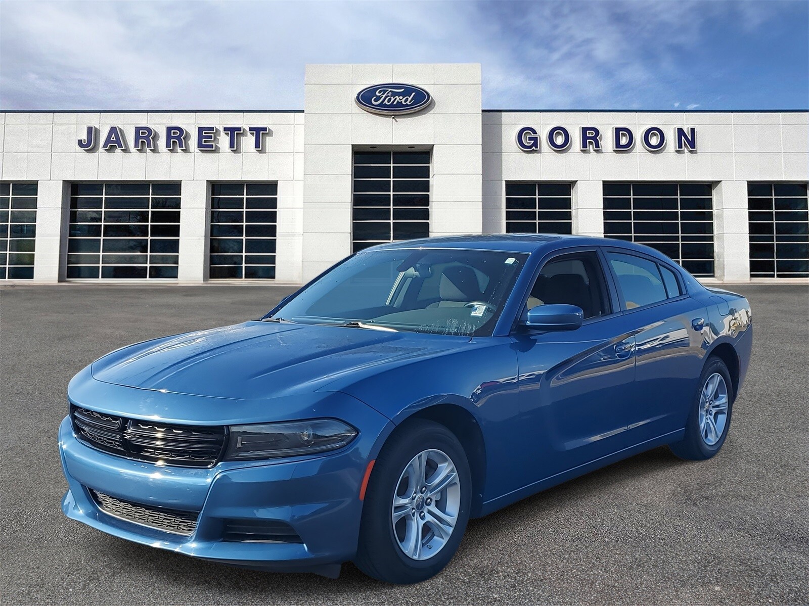 2022 Dodge Charger SXT photo 2