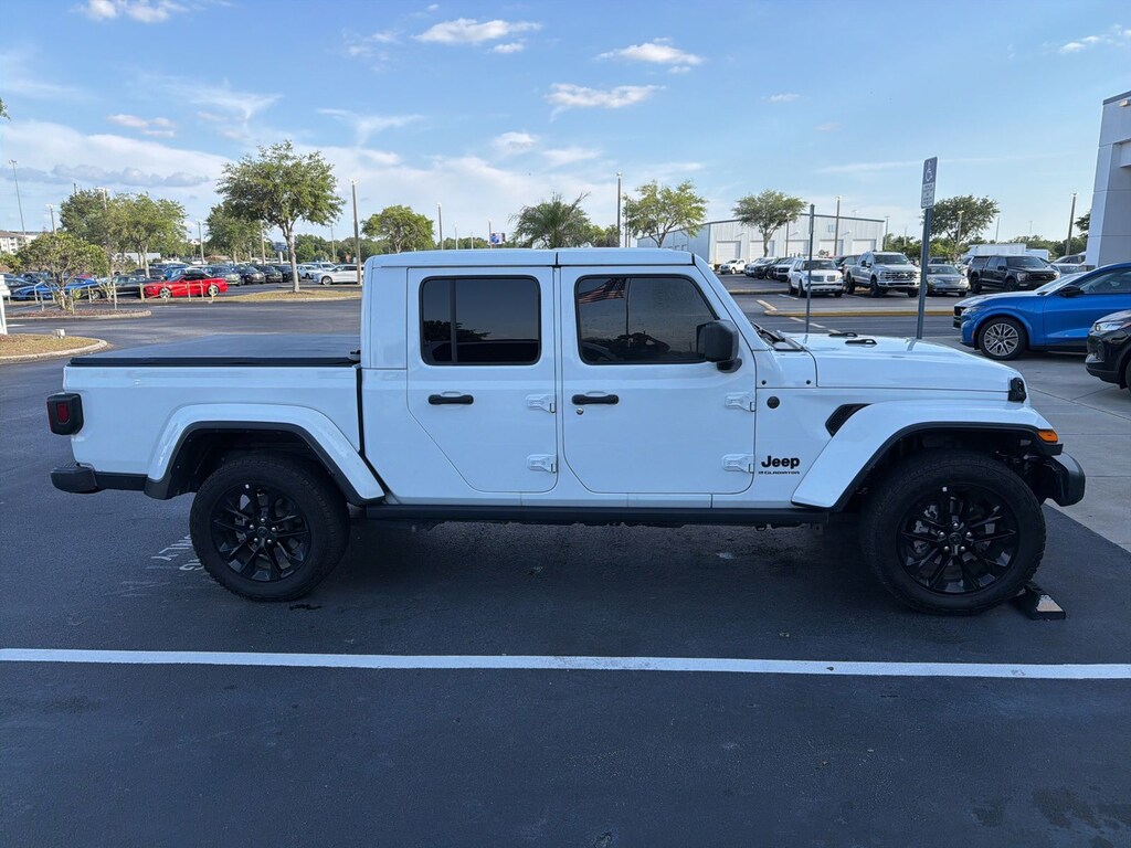 Used 2025 Jeep Gladiator Sport Truck Crew Cab