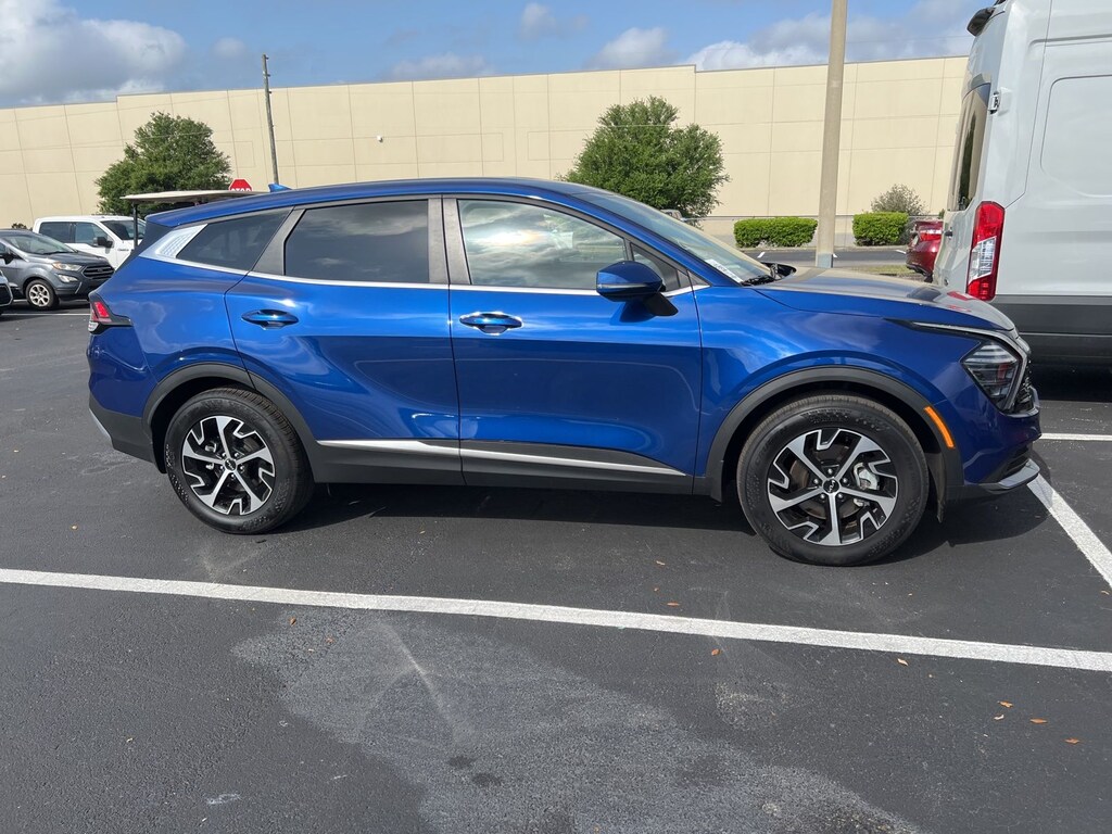 Used 2025 Kia Sportage EX SUV