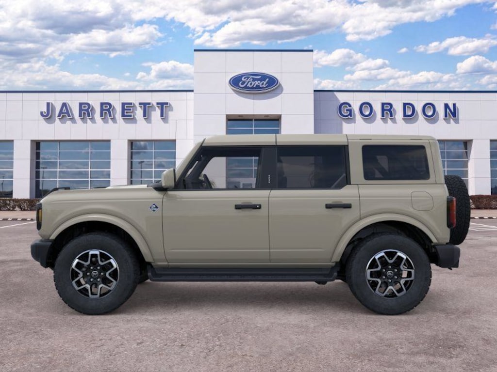 New 2026 Ford Bronco Outer Banks SUV
