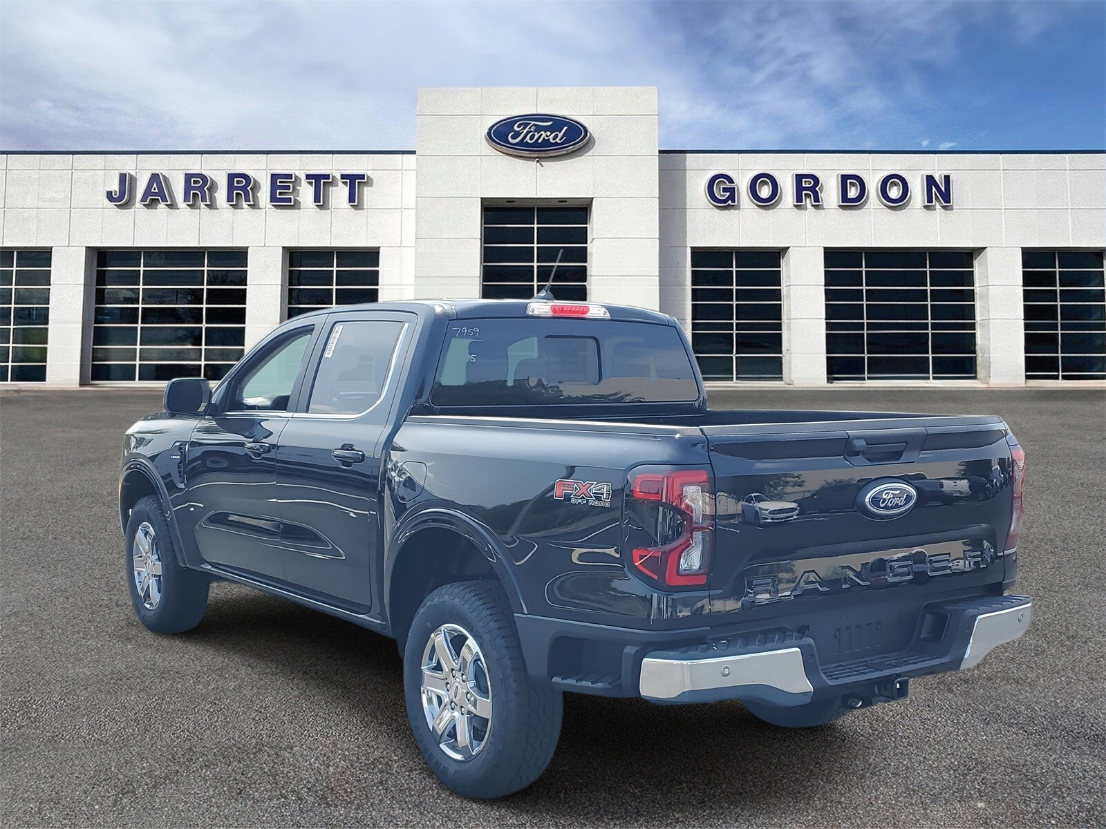 2025 Ford Ranger Lariat photo 2
