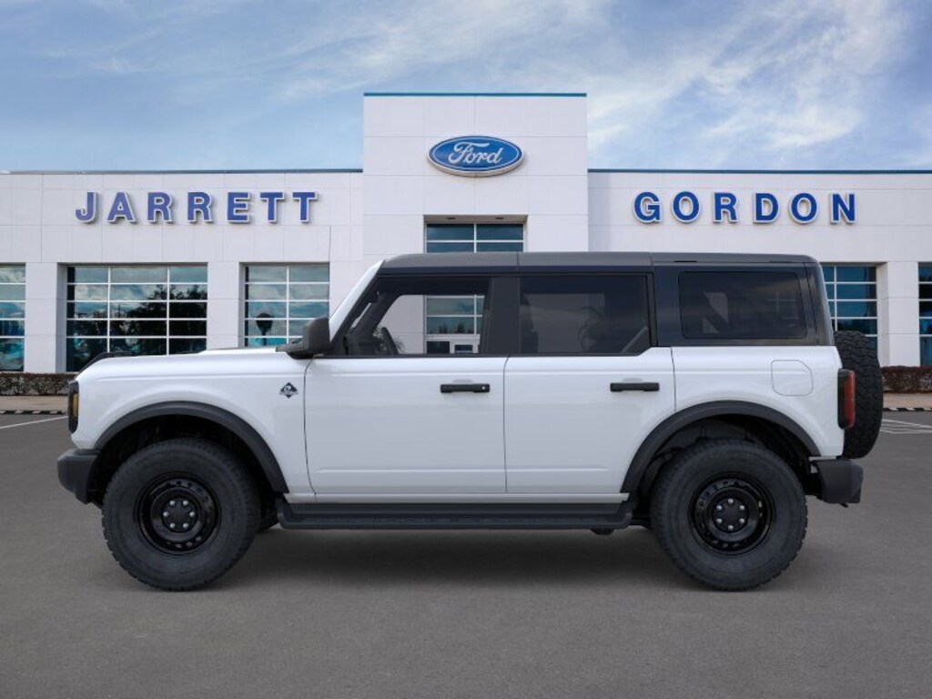 New 2026 Ford Bronco Outer Banks SUV