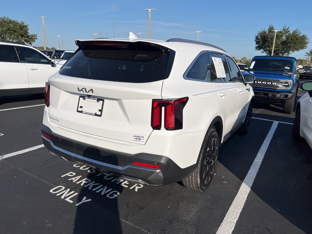 Used 2025 Kia Sorento SX SUV