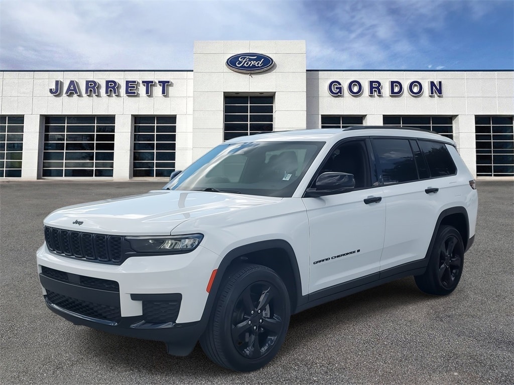 Used 2023 Jeep Grand Cherokee L Altitude with VIN 1C4RJKAG7P8824441 for sale in Davenport, FL