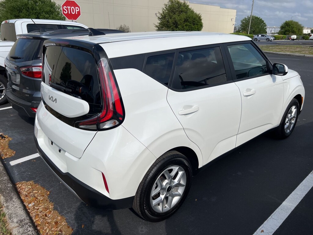 Used 2025 Kia Soul LX Hatchback