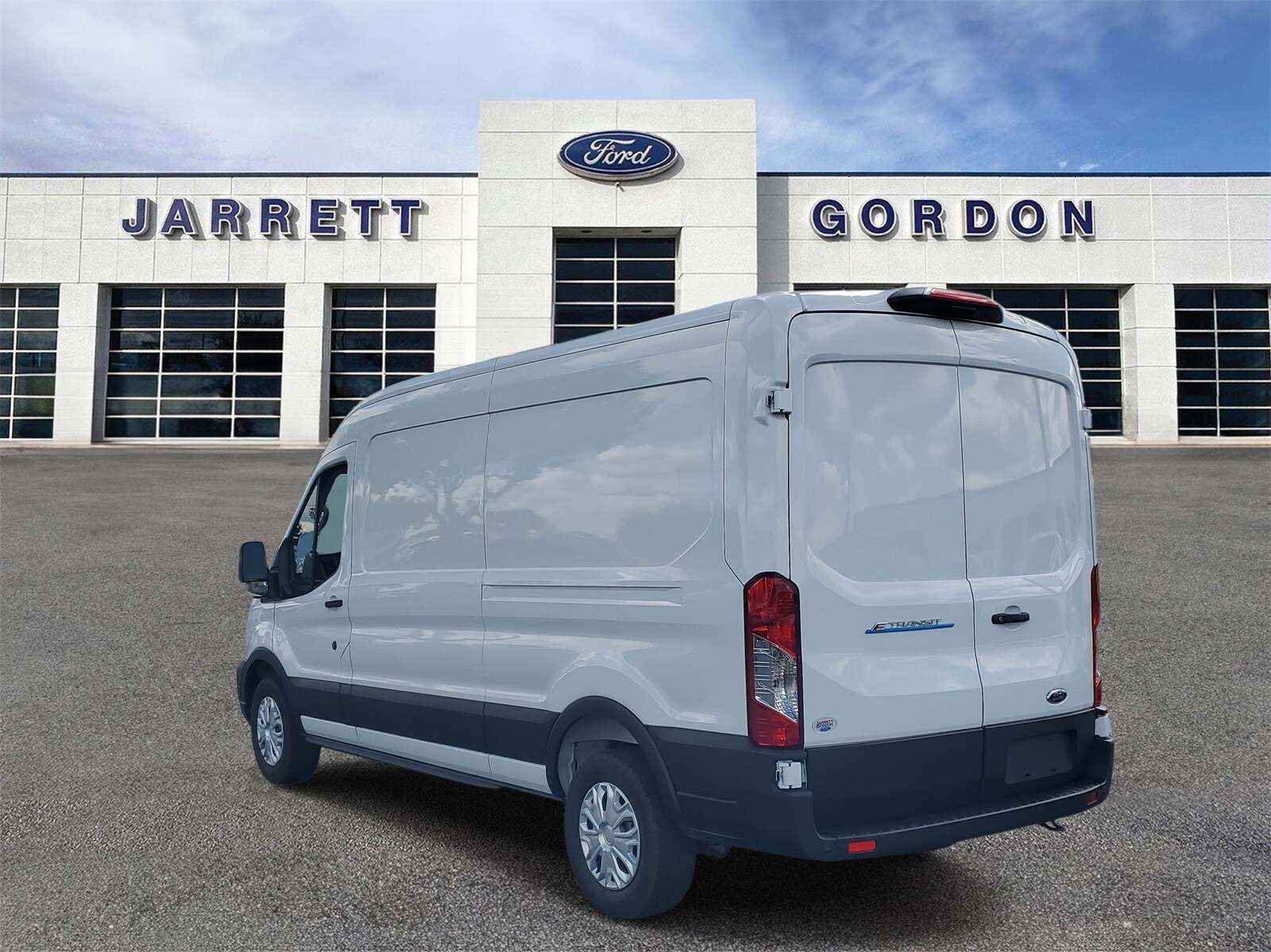 2025 Ford Transit photo 3