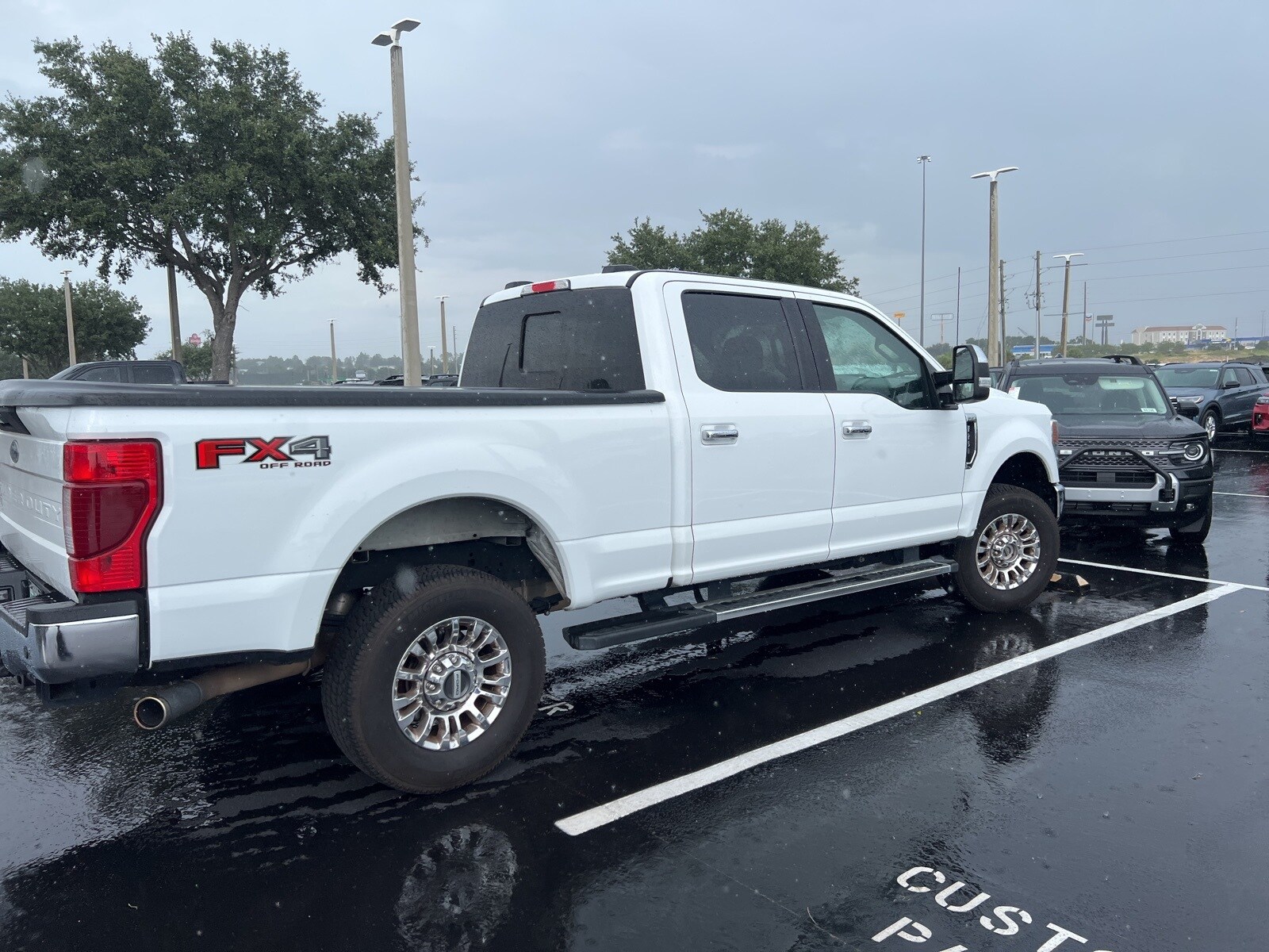 2022 Ford F-250 XLT photo 3