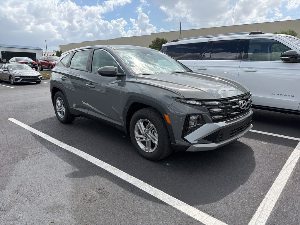Used 2025 Hyundai Tucson SE SUV