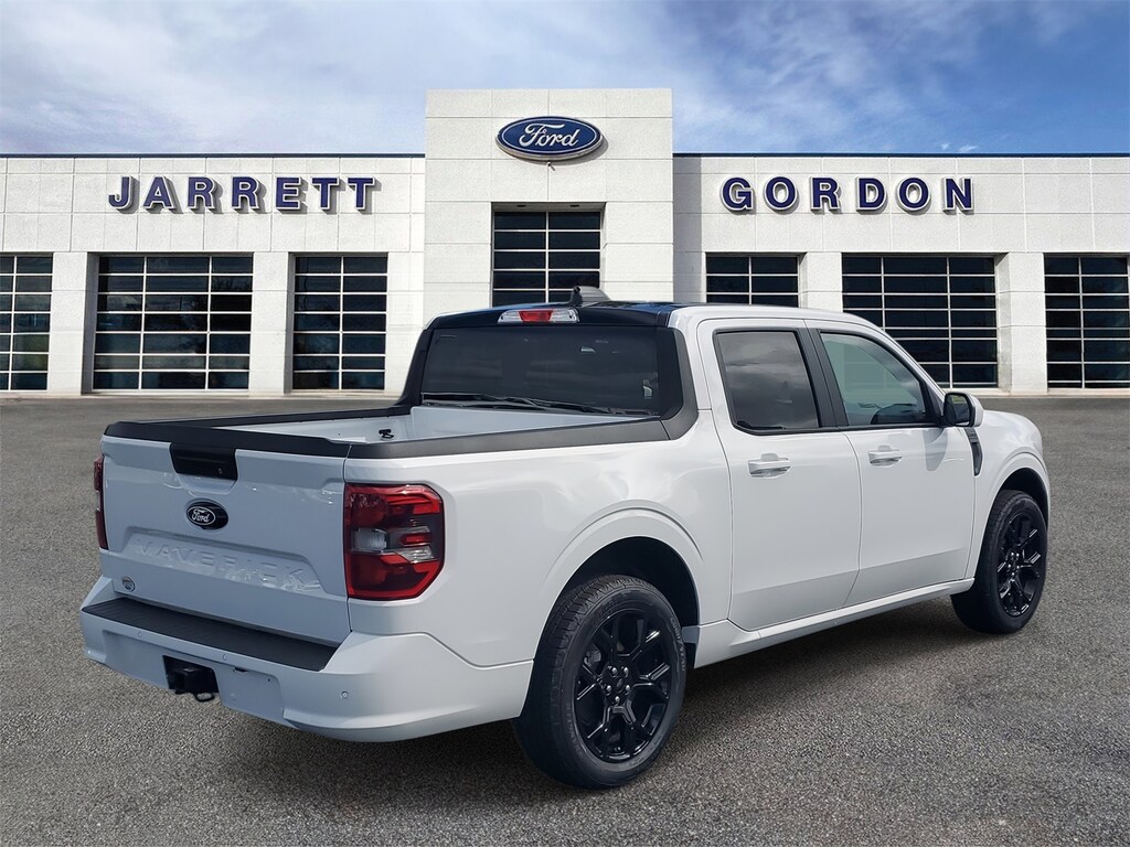 New 2025 Ford Maverick Lobo Standard TRUCK