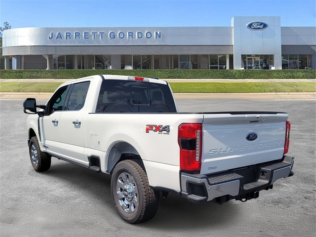 2025 Ford F-250 Lariat photo 3