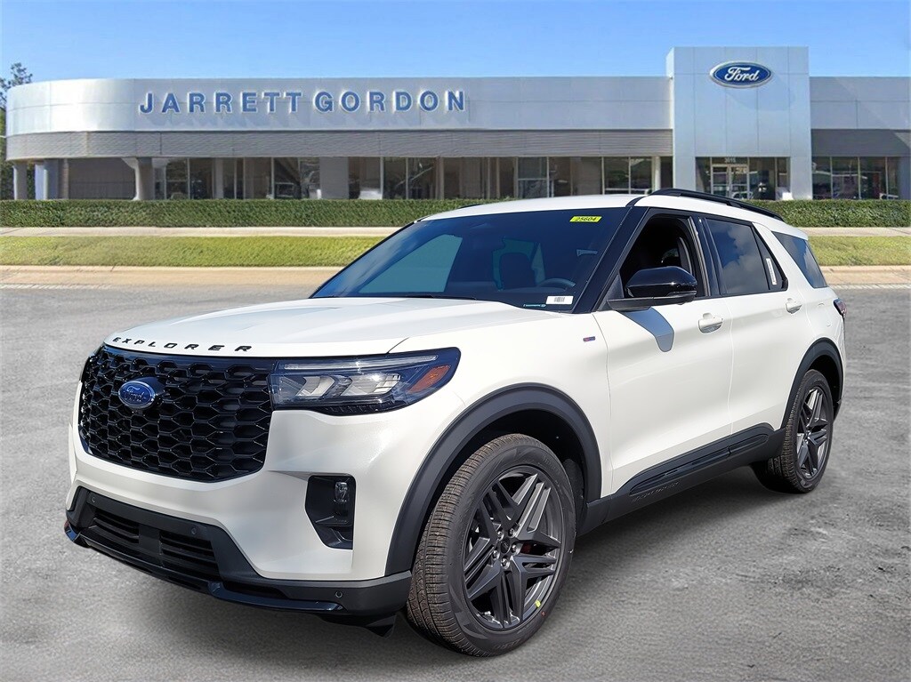 2025 Ford Explorer ST-Line photo 2