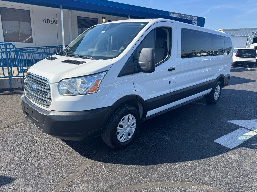 2019 Ford Transit Passenger XLT photo 2
