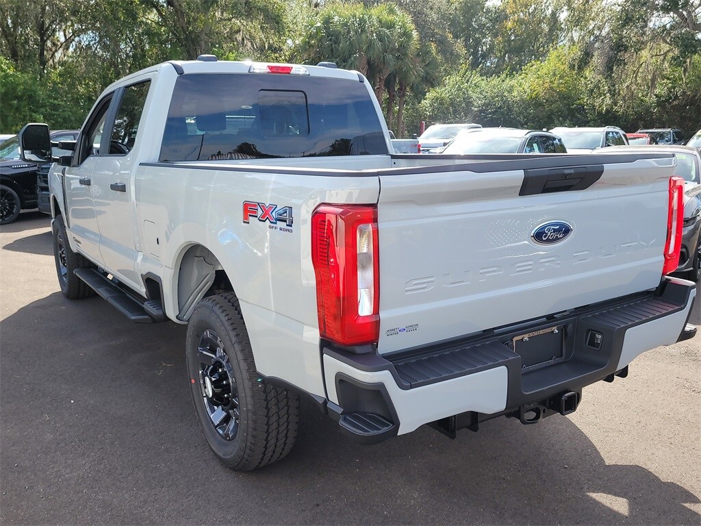 New 2026 Ford F-250 XL Truck Crew Cab
