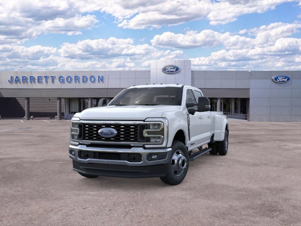 New 2026 Ford F-350 Lariat Truck Crew Cab