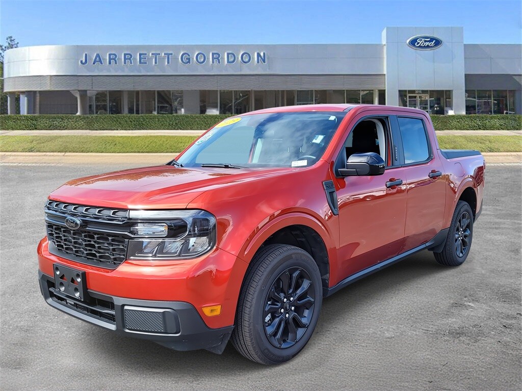 2023 Ford Maverick XLT photo 2