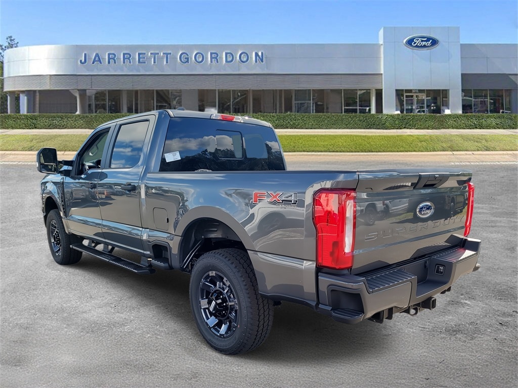 New 2026 Ford F-250 XL Truck Crew Cab