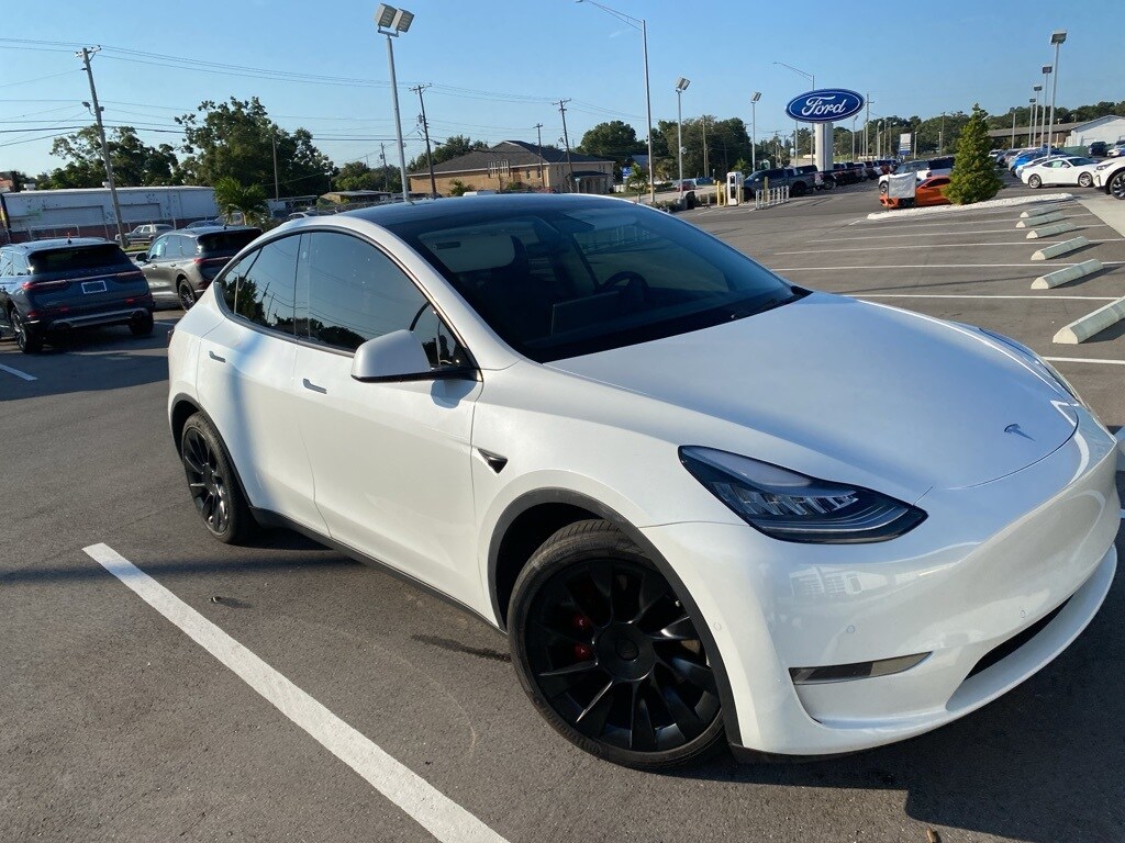 2021 Tesla Model Y Long Range photo 3