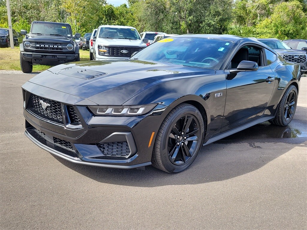 2024 Ford Mustang GT photo 2