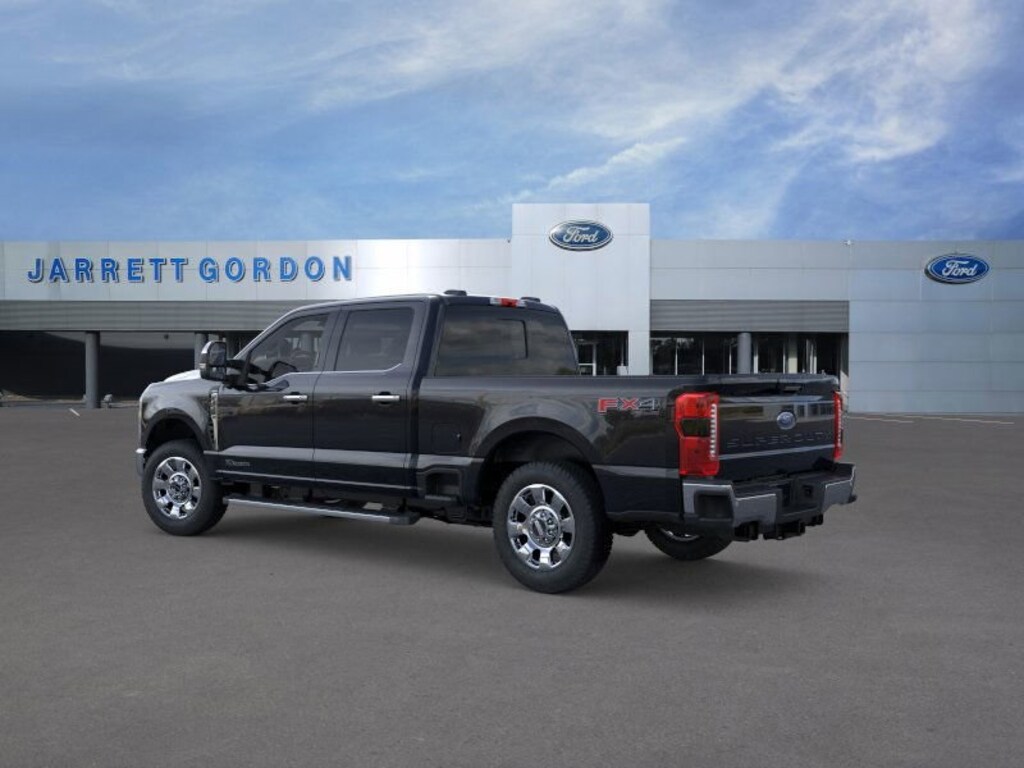New 2026 Ford F-350 Lariat Truck Crew Cab