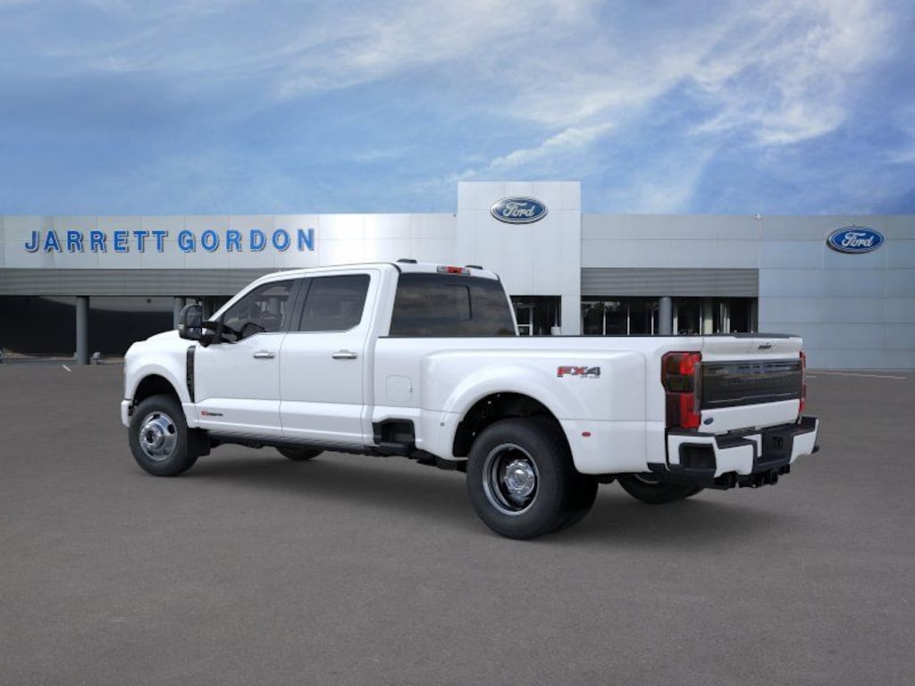 New 2026 Ford F-350 Platinum Truck Crew Cab