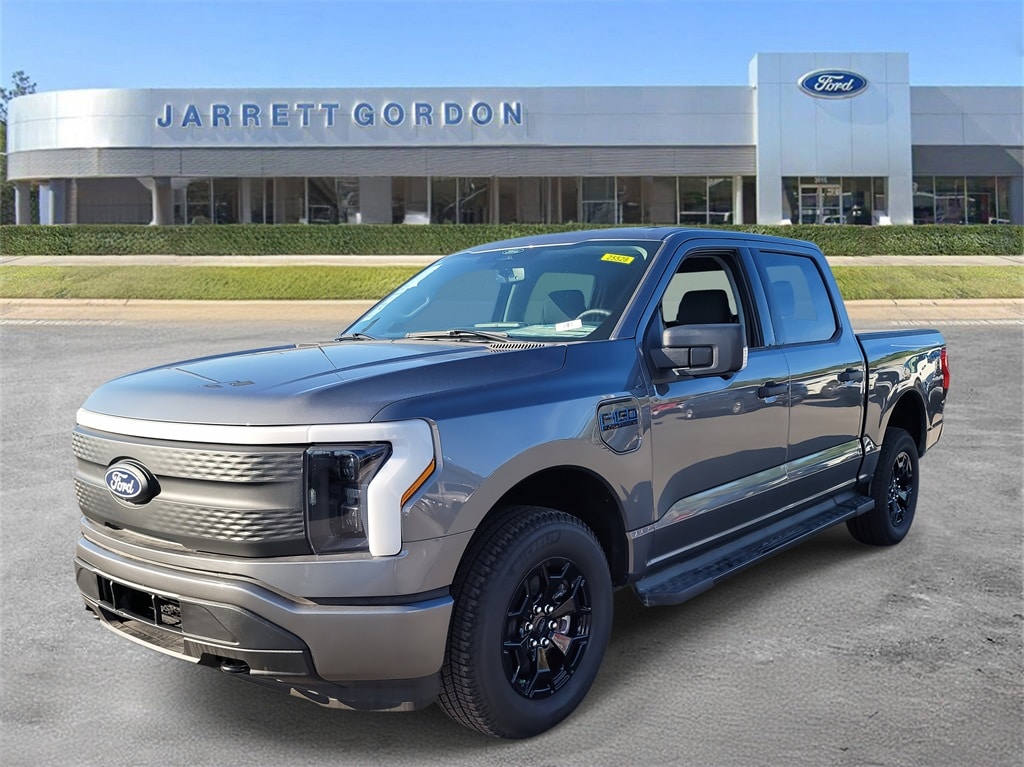 New 2025 Ford F-150 Lightning XLT TRUCK