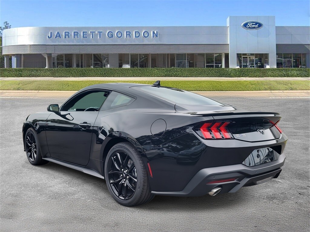 2026 Ford Mustang EcoBoost photo 3