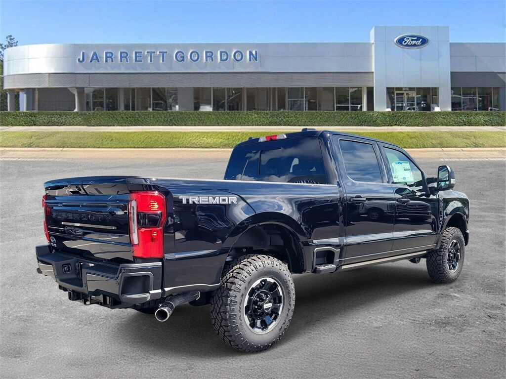 2026 Ford F-250 Platinum photo 4