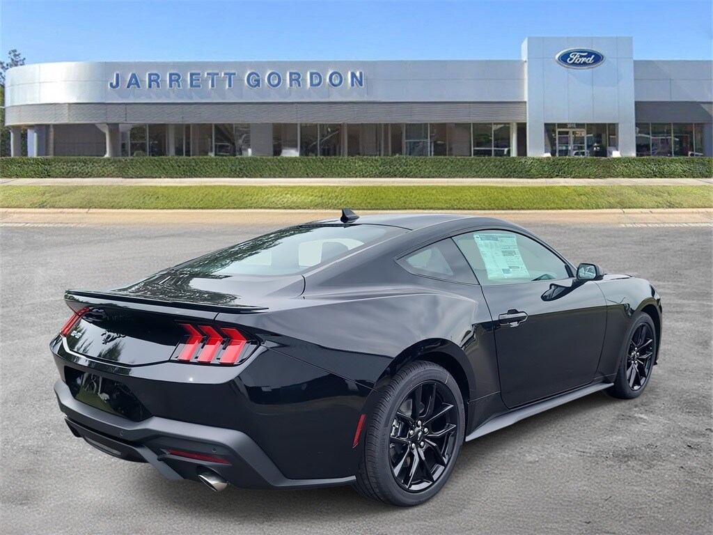 2026 Ford Mustang EcoBoost photo 4