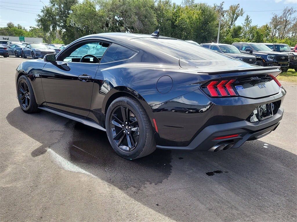 2024 Ford Mustang GT photo 3