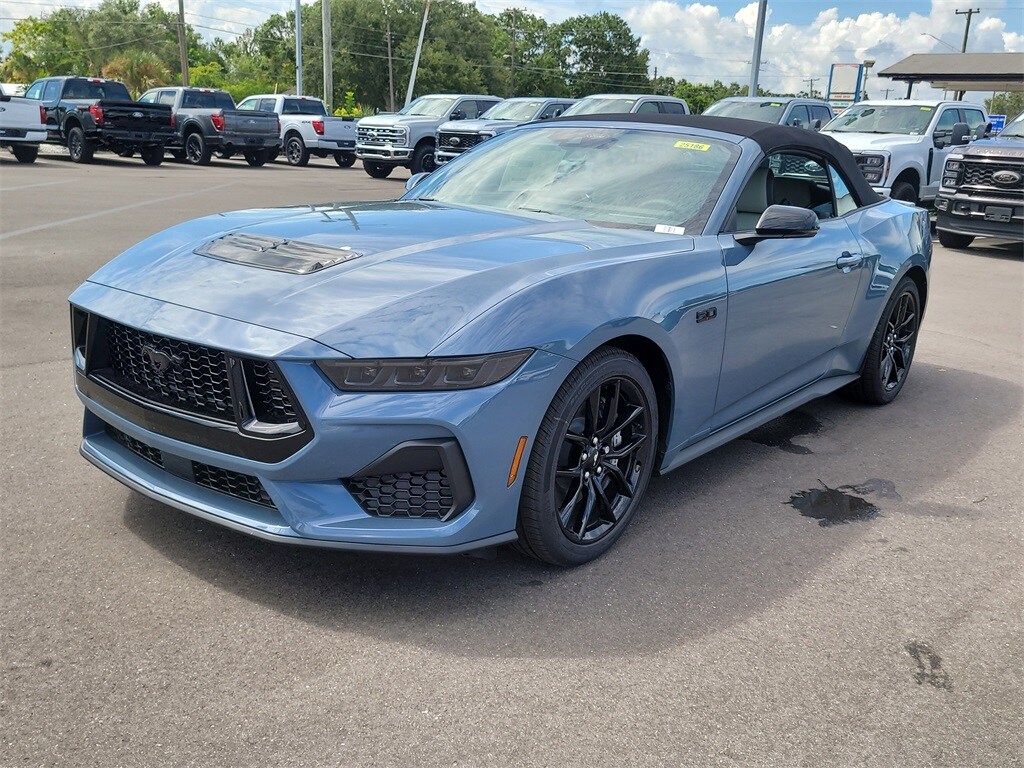2025 Ford Mustang GT Premium Convertible photo 2