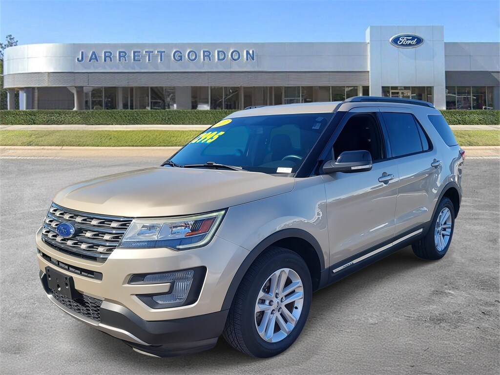Used 2017 Ford Explorer XLT SUV