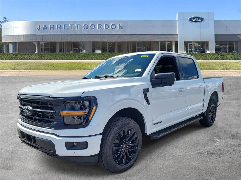 New 2025 Ford F-150 XLT Truck SuperCrew Cab