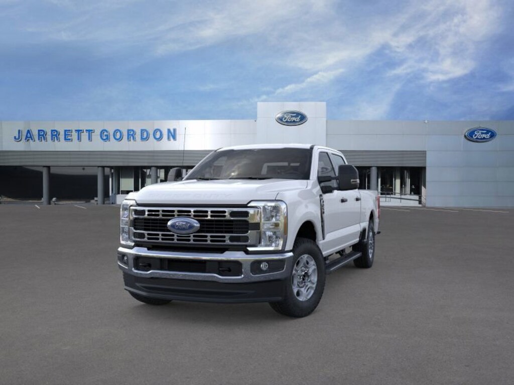 New 2026 Ford F-250 XLT Truck Crew Cab