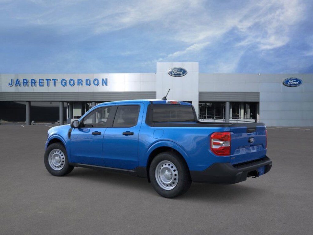 New 2025 Ford Maverick XL Truck SuperCrew