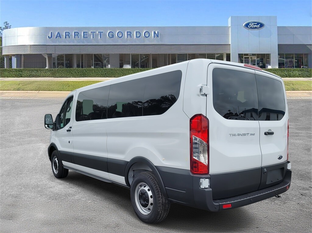 2025 Ford Transit Passenger XL photo 3
