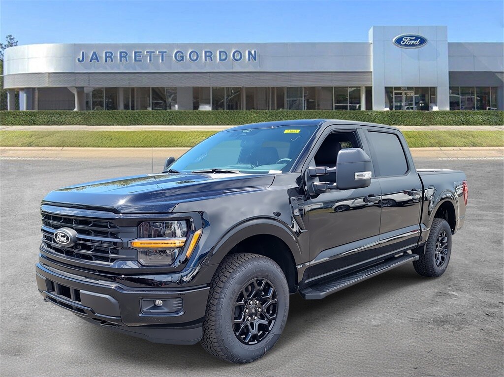 New 2025 Ford F-150 XLT Truck SuperCrew Cab