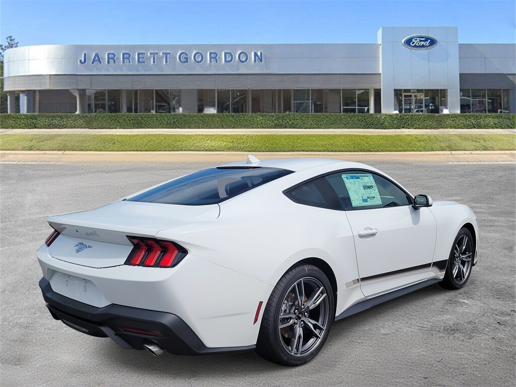 2025 Ford Mustang EcoBoost photo 4