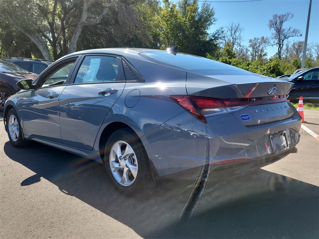 Used 2022 Hyundai Elantra SE Sedan