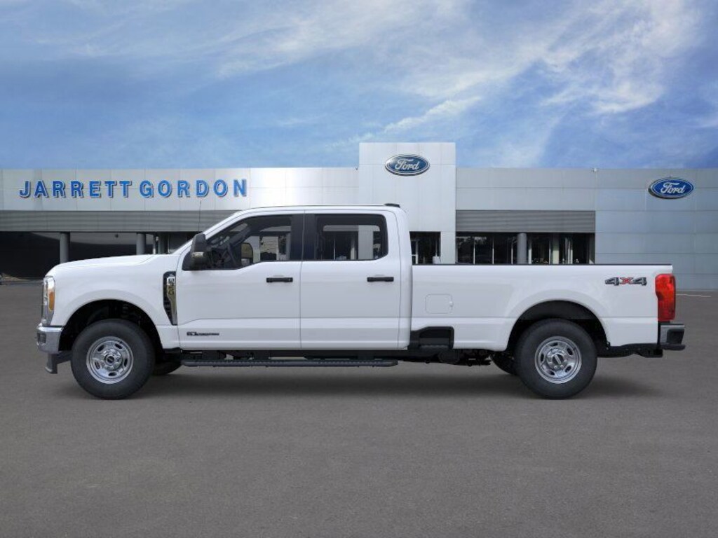 New 2026 Ford F-350 XL Truck Crew Cab