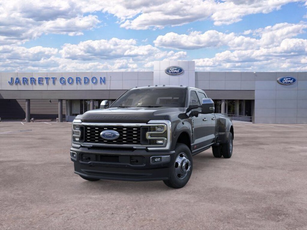 New 2026 Ford F-350 Platinum Truck Crew Cab