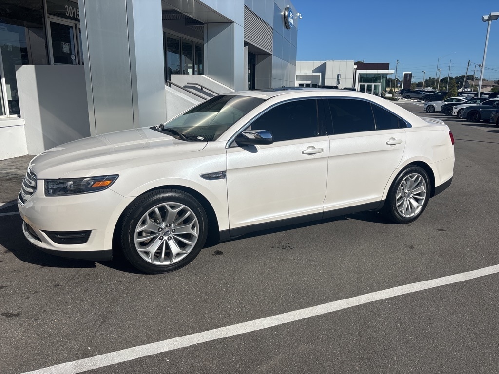 Used 2018 Ford Taurus Limited Sedan