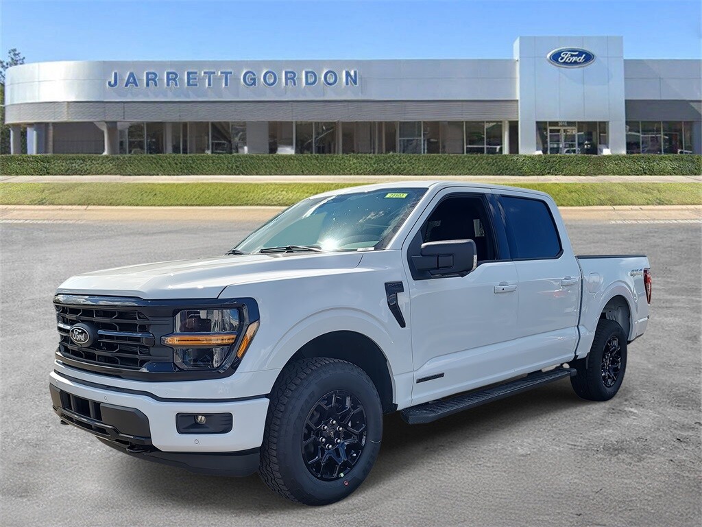 2025 Ford F-150 XLT photo 2