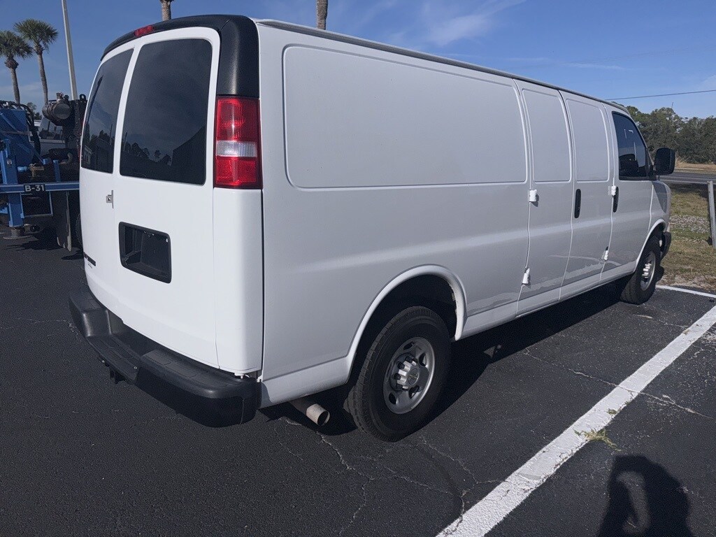 2022 Chevrolet Express 2500 Work Van photo 3